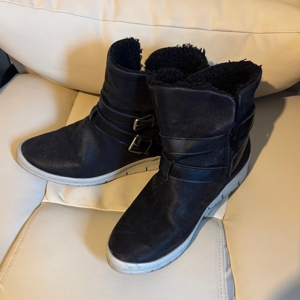 American Rag Stylish Black Women's Ankle Boots SZ 7.5 - Picture 1 of 9